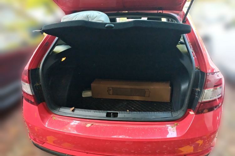 Used Skoda Rapid Spaceback 2016 Revised 1.6L Automatic Smart Drive Version Trunk