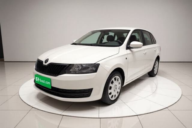 Skoda Rapid Spaceback 2016 Revised Version 1.6L Automatic Front-Drive Edition usado