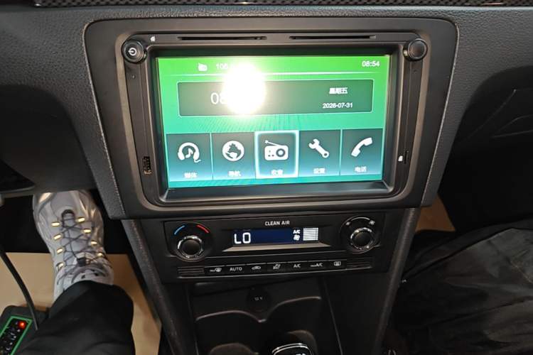 Used Skoda Rapid Spaceback 2016 Revised 1.6L Automatic Smart Drive Version Audio And AC Panel