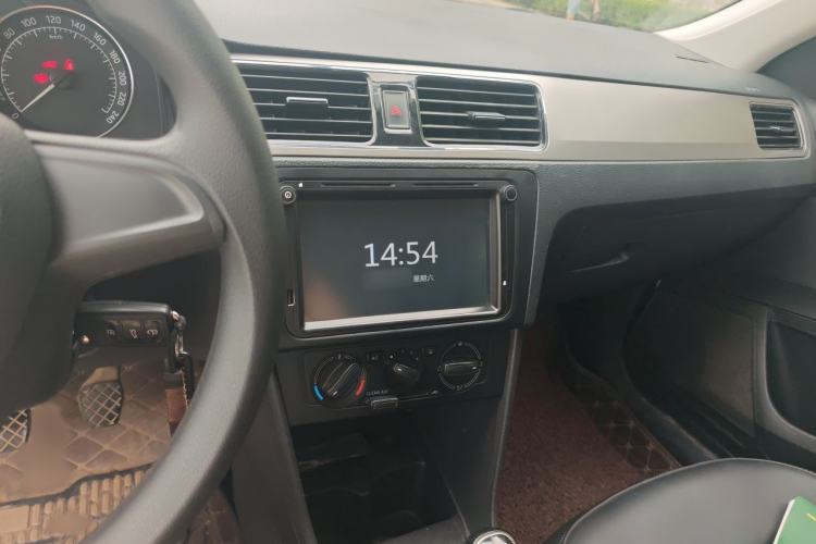 Used Skoda Rapid Spaceback 2016 Revised 1.6L Manual Chuanxing Edition Audio And AC Panel