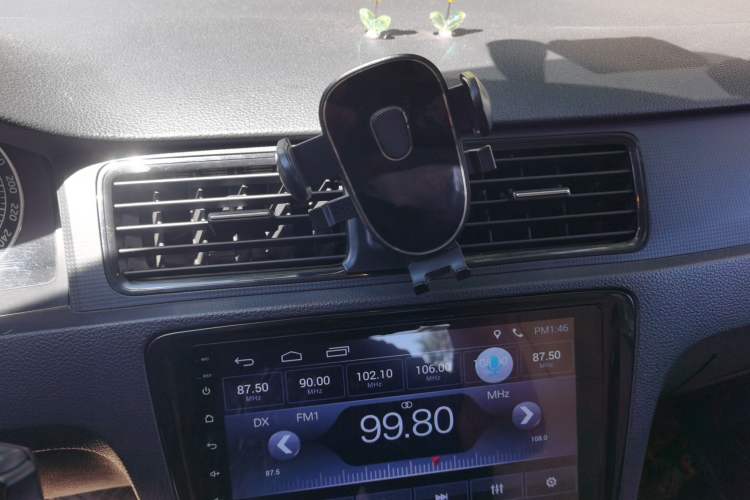 Used Skoda Rapid Spaceback 2016 1.6L Automatic Chuanxing Edition Audio And AC Panel