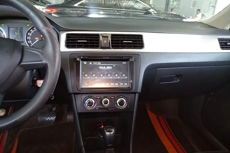 Used Skoda Rapid Spaceback 2016 Revised 1.6L Automatic Chuanxing Version Audio And AC Panel