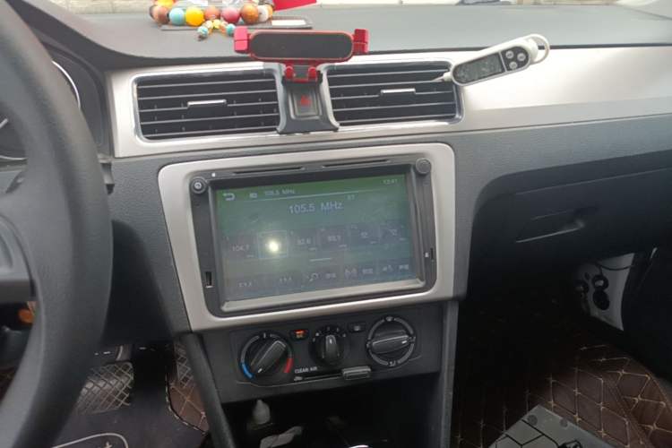 Used Skoda Rapid Spaceback 2016 Revised 1.6L Automatic Chuanxing Version Audio And AC Panel