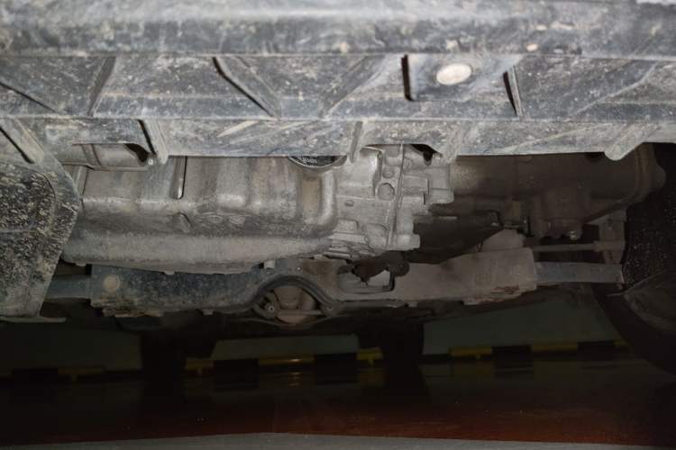 Used Skoda Rapid Spaceback 2016 1.6L Manual Front-Wheel-Drive Version Chassis Front