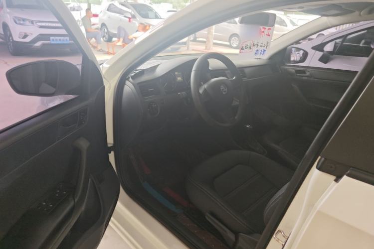Used Skoda Rapid Spaceback 2016 Revised Version 1.6L Automatic Front-Drive Edition Driver Seat