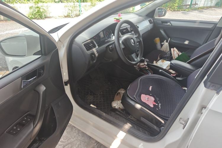 Used Skoda Rapid Spaceback 2016 Revised 1.6L Automatic Chuanxing Version Driver Seat