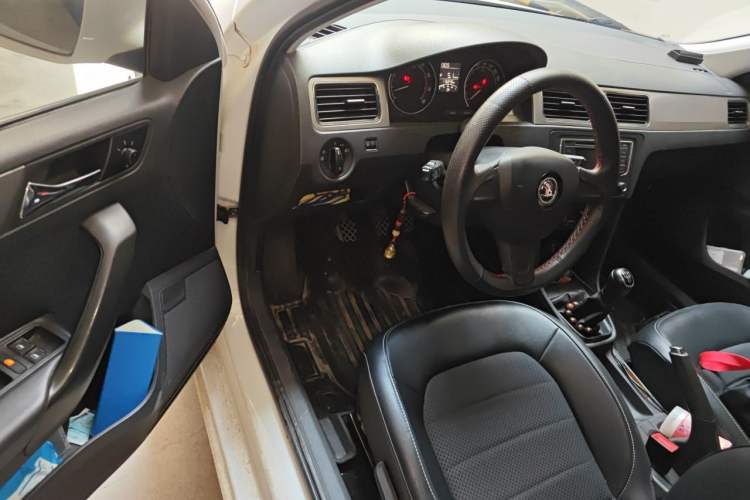 Used Skoda Rapid Spaceback 2016 Revised 1.6L Manual Chuanxing Edition Driver Seat