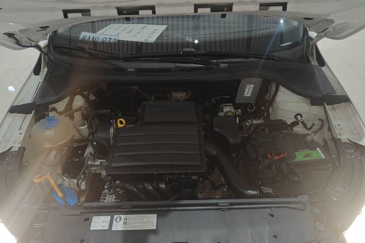 Used Skoda Rapid Spaceback 2016 Revised Version 1.6L Automatic Front-Drive Edition Engine Bay