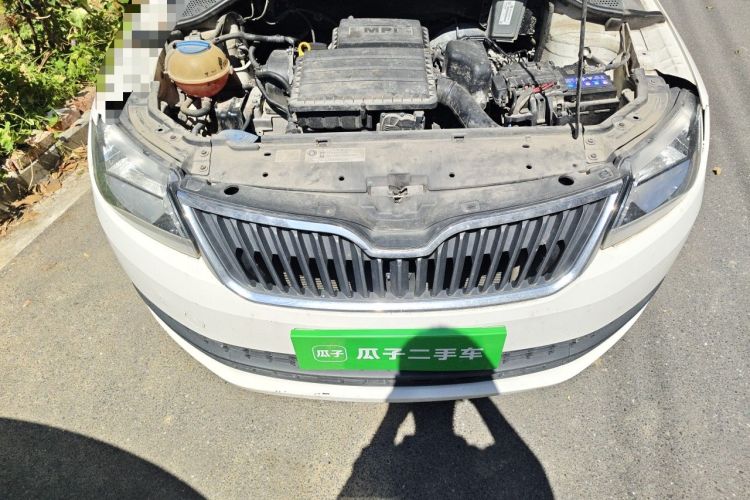 Used Skoda Rapid Spaceback 2016 Revised Version 1.4L Manual Front-Drive Edition Engine Bay