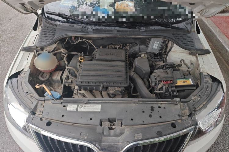 Used Skoda Rapid Spaceback 2016 Revised 1.6L Automatic Chuanxing Version Engine Bay