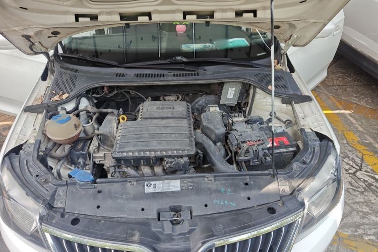 Used Skoda Rapid Spaceback 2016 Revised 1.6L Automatic Chuanxing Version Engine Bay
