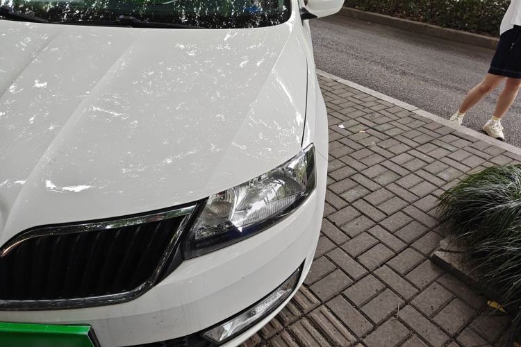 Used Skoda Rapid Spaceback 2016 Revised 1.6L Automatic Chuanxing Version Engine Bay Left
