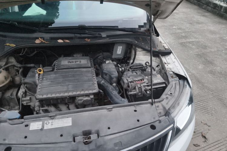Used Skoda Rapid Spaceback 2016 Revised 1.6L Automatic Chuanxing Version Engine Bay Left