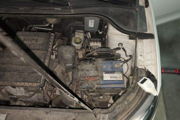 Used Skoda Rapid Spaceback 2016 1.6L Automatic Chuanxing Edition Engine Bay Left