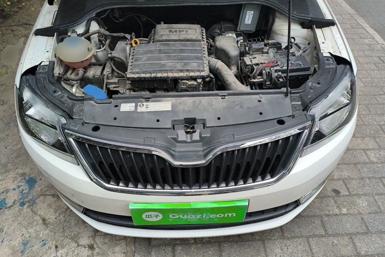 Used Skoda Rapid Spaceback 2016 Revised 1.6L Automatic Chuanxing Version Engine Bay