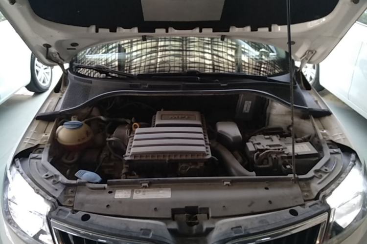 Used Skoda Rapid Spaceback 2016 Revised 1.6L Automatic Chuanxing Version Engine Bay