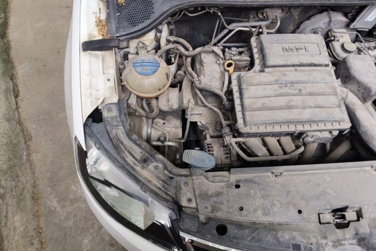 Used Skoda Rapid Spaceback 2016 Revised 1.6L Automatic Chuanxing Version Engine Bay Right