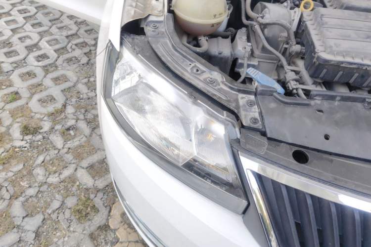 Used Skoda Rapid Spaceback 2016 Revised 1.6L Automatic Chuanxing Version Engine Bay Right