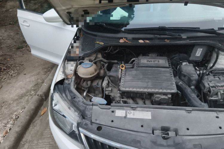 Used Skoda Rapid Spaceback 2016 Revised 1.6L Automatic Chuanxing Version Engine Bay Right