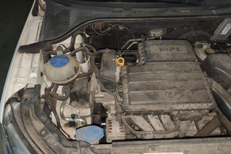 Used Skoda Rapid Spaceback 2016 1.6L Automatic Chuanxing Edition Engine Bay Right
