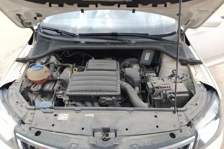 Used Skoda Rapid Spaceback 2016 Revised Version 1.6L Manual Front-Drive Edition Engine Bay