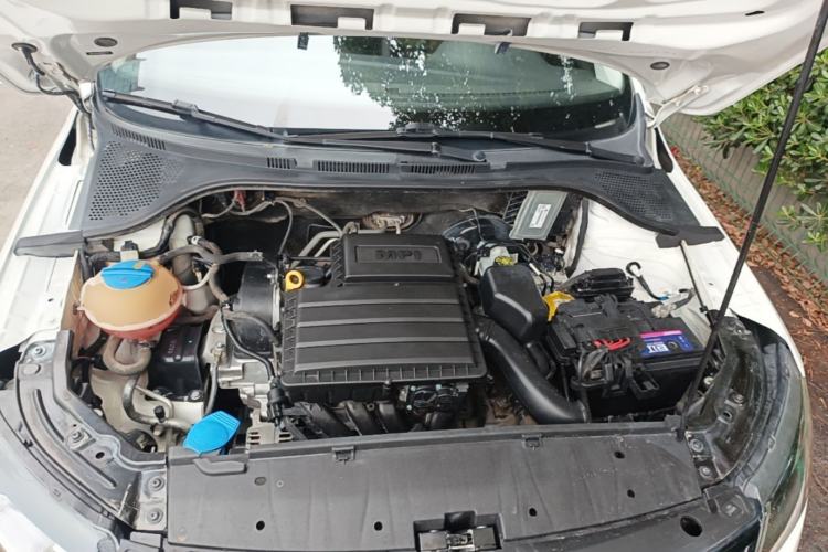 Used Skoda Rapid Spaceback 2016 1.6L Automatic Smart Drive Edition Engine Bay
