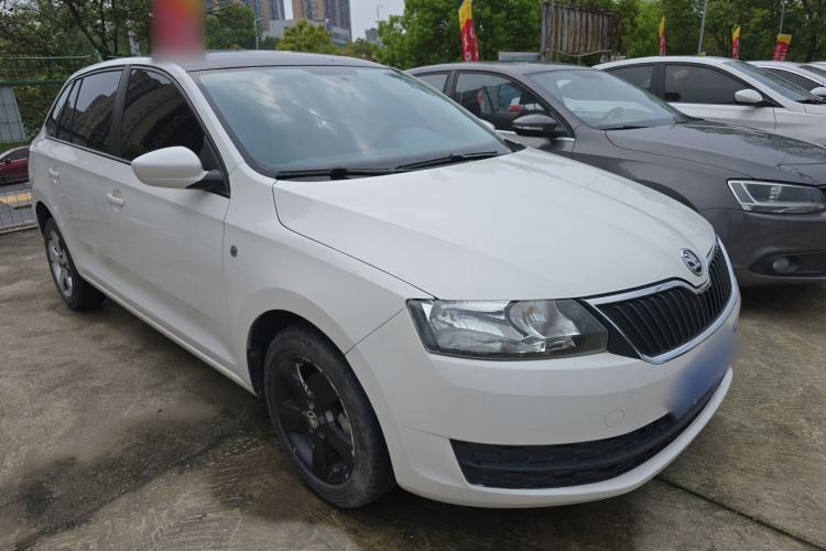 Used Skoda Rapid Spaceback 2016 Revised Version 1.6L Automatic Front-Drive Edition Exterior 1