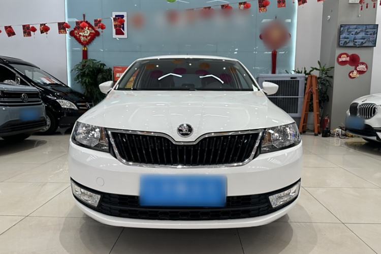 Used Skoda Rapid Spaceback 2016 Revised 1.6L Automatic Chuanxing Version Exterior 2
