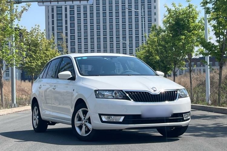 Used Skoda Rapid Spaceback 2016 Revised 1.6L Automatic Chuanxing Version Exterior 2