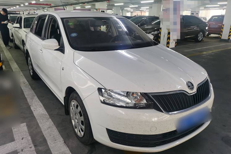 Used Skoda Rapid Spaceback 2016 Revised Version 1.4L Manual Front-Drive Edition Exterior 2