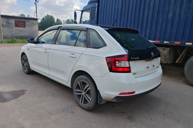Used Skoda Rapid Spaceback 2016 Revised 1.6L Automatic Smart Drive Version Exterior 2