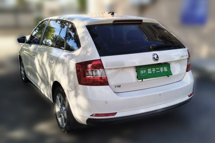 Used Skoda Rapid Spaceback 2016 Revised 1.6L Automatic Chuanxing Version Exterior 3