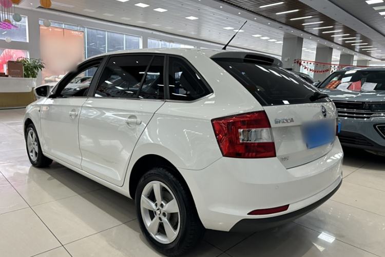 Used Skoda Rapid Spaceback 2016 Revised 1.6L Automatic Chuanxing Version Exterior 4