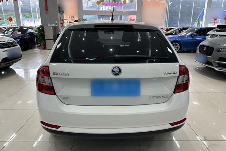 Used Skoda Rapid Spaceback 2016 Revised 1.6L Automatic Chuanxing Version Exterior 5