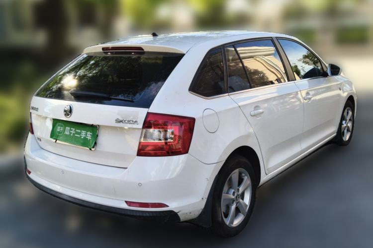 Used Skoda Rapid Spaceback 2016 Revised 1.6L Automatic Chuanxing Version Exterior 5