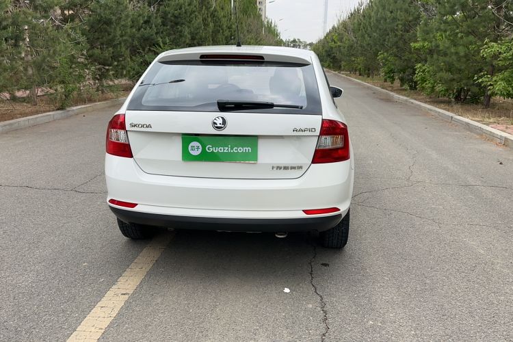 Used Skoda Rapid Spaceback 2016 Revised Version 1.4L Manual Front-Drive Edition Exterior 5