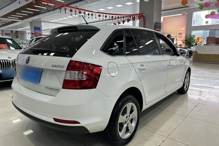 Used Skoda Rapid Spaceback 2016 Revised 1.6L Automatic Chuanxing Version Exterior 6