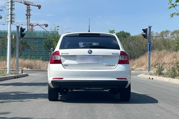 Used Skoda Rapid Spaceback 2016 Revised 1.6L Automatic Chuanxing Version Exterior 6