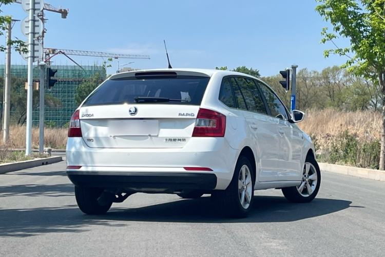 Used Skoda Rapid Spaceback 2016 Revised 1.6L Automatic Chuanxing Version Exterior 7