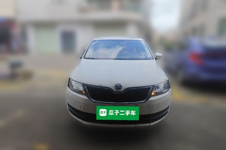 Used Skoda Rapid Spaceback 2016 Revised Version 1.6L Manual Front-Drive Edition Front