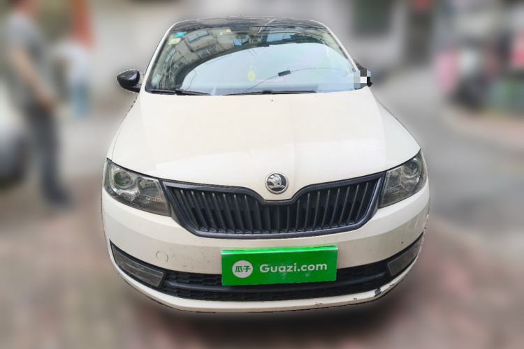 Used Skoda Rapid Spaceback 2016 Facelifted TSI230 DSG Smart Drive Version Front