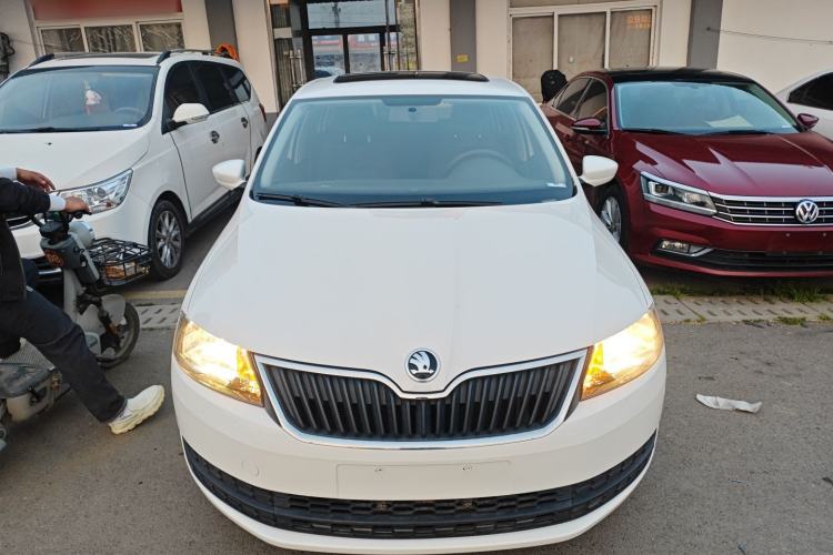 Used Skoda Rapid Spaceback 2016 Revised Version 1.4L Manual Front-Drive Edition Front