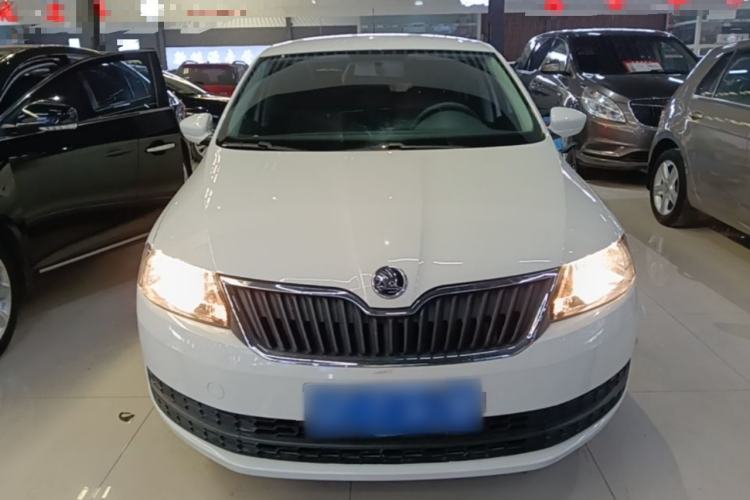 Used Skoda Rapid Spaceback 2016 Revised Version 1.6L Automatic Front-Drive Edition Front
