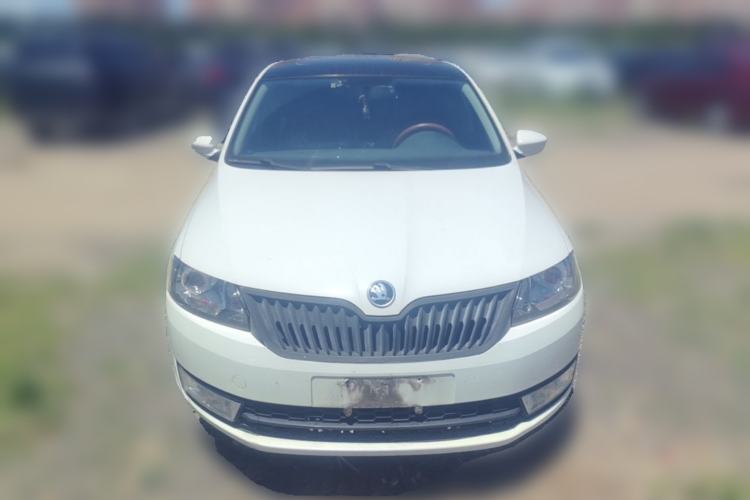 Used Skoda Rapid Spaceback 2016 Revised 1.6L Automatic Chuanxing Version Front