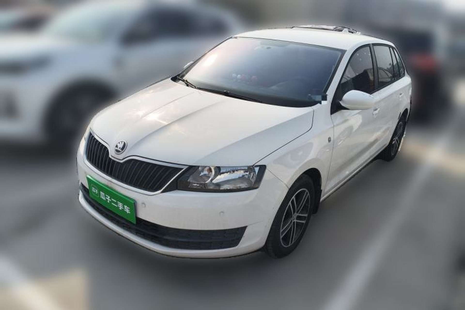 Used Skoda Rapid Spaceback 2016 Revised Version 1.4L Manual Front-Drive Edition Front Left 45 Deg