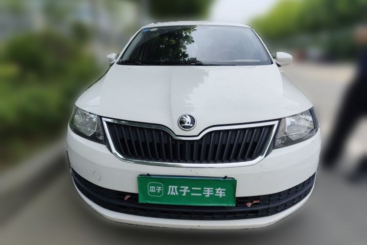 Used Skoda Rapid Spaceback 2016 Revised Version 1.6L Manual Front-Drive Edition Front