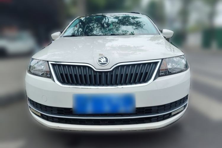 Used Skoda Rapid Spaceback 2016 Revised Version 1.6L Manual Front-Drive Edition Front