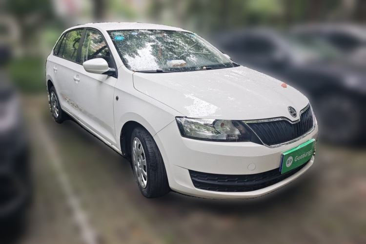 Used Skoda Rapid Spaceback 2016 Revised Version 1.6L Manual Front-Drive Edition Front Right 45 Deg
