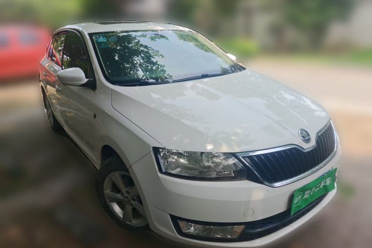 Used Skoda Rapid Spaceback 2016 1.6L Automatic Chuanxing Edition Front Right 45 Deg
