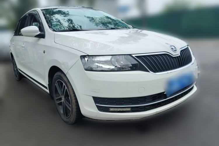 Used Skoda Rapid Spaceback 2016 Revised Version 1.6L Manual Front-Drive Edition Front Right 45 Deg
